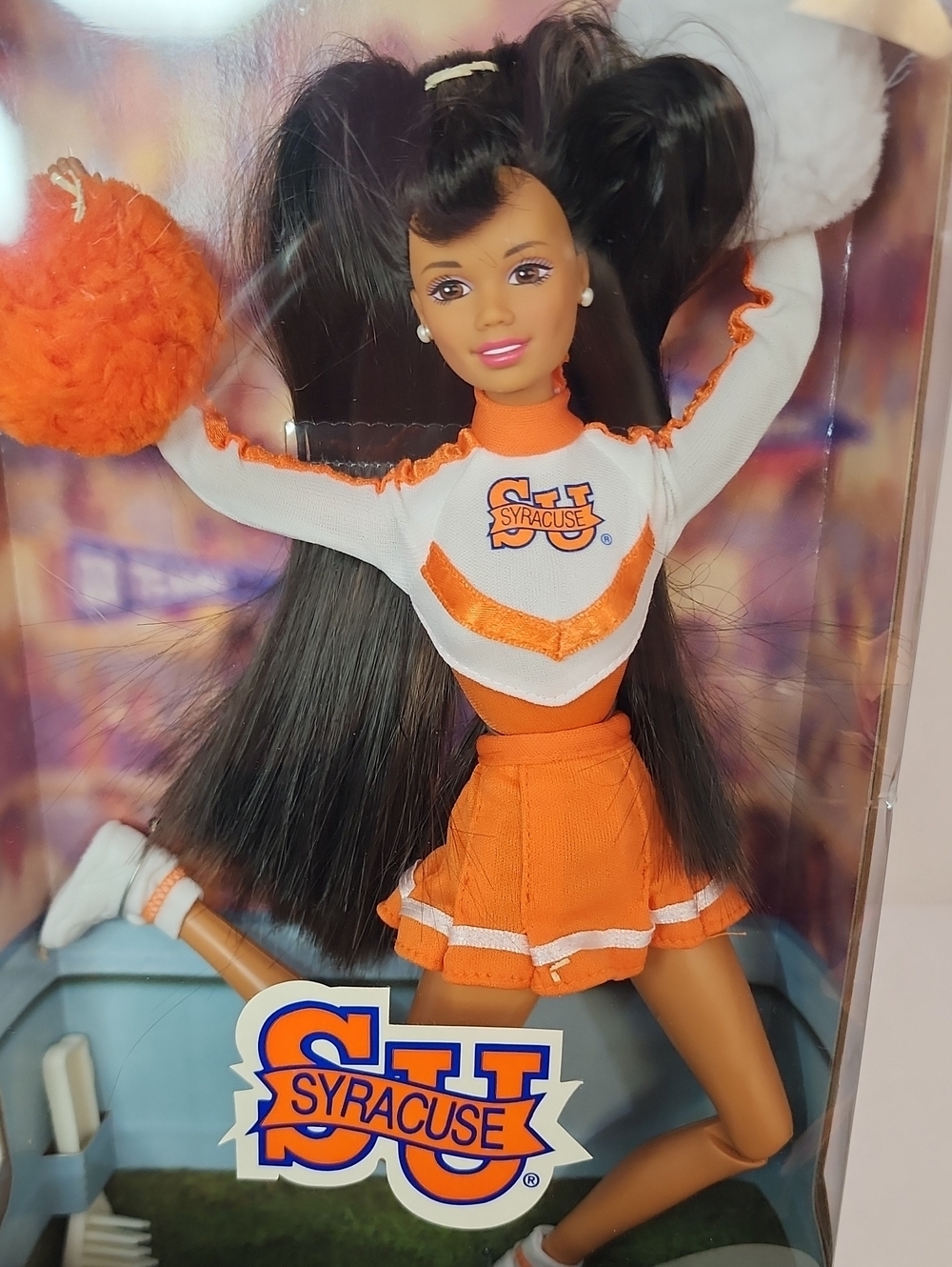 University Barbie Syracuse Cheerleader Doll Mattel Special Edition NRFB 1996 - Picture 3 of 10